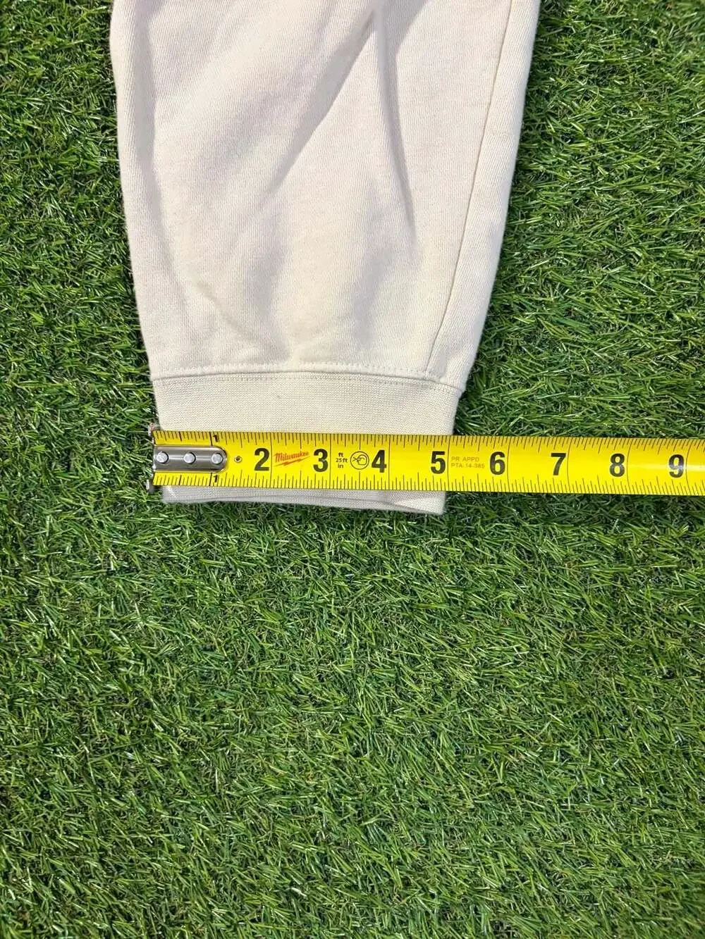 Nike Sportswear Club Fleece Joggers Tan Size Medium